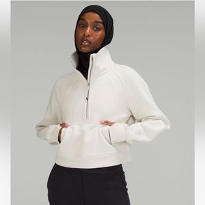 Scuba Oversized Funnel Neck
Half Zip size Xs/S